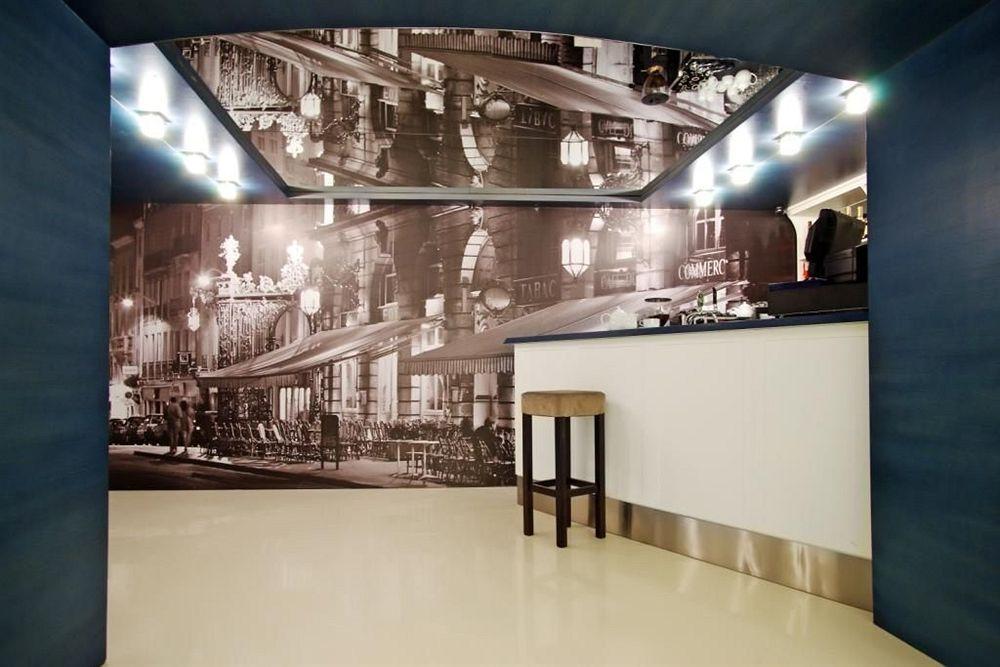 โรงแรมทีทราลนี Zaporizhia ภายนอก รูปภาพ