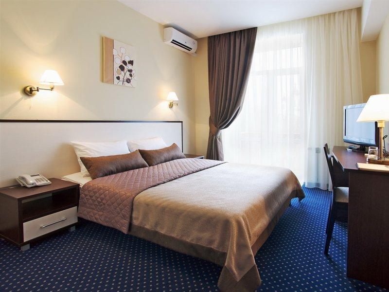 โรงแรมทีทราลนี Zaporizhia ภายนอก รูปภาพ